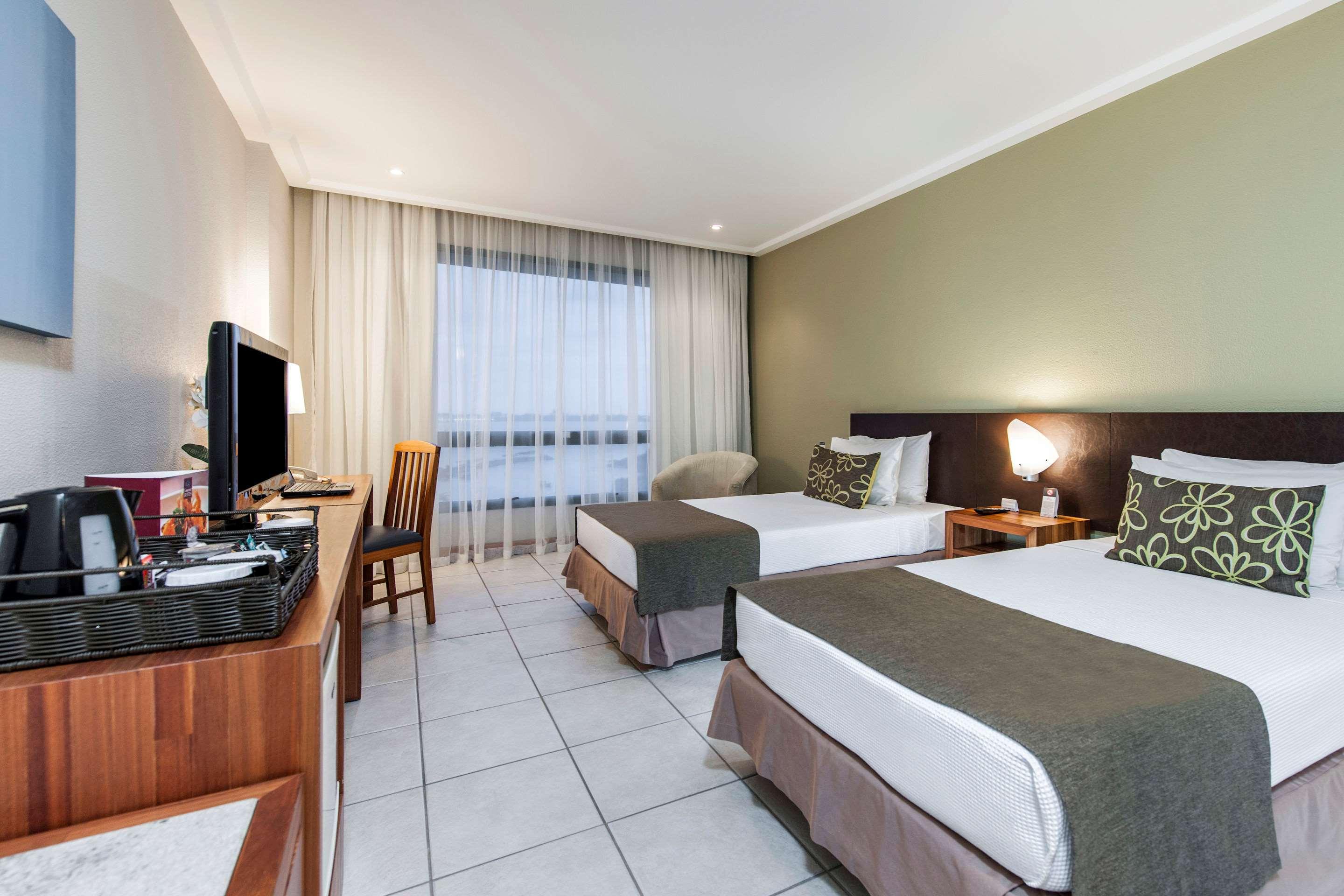 คอมฟอร์ต สวีท วิตอเรีย โฮเต็ล Hotel ภายนอก รูปภาพ