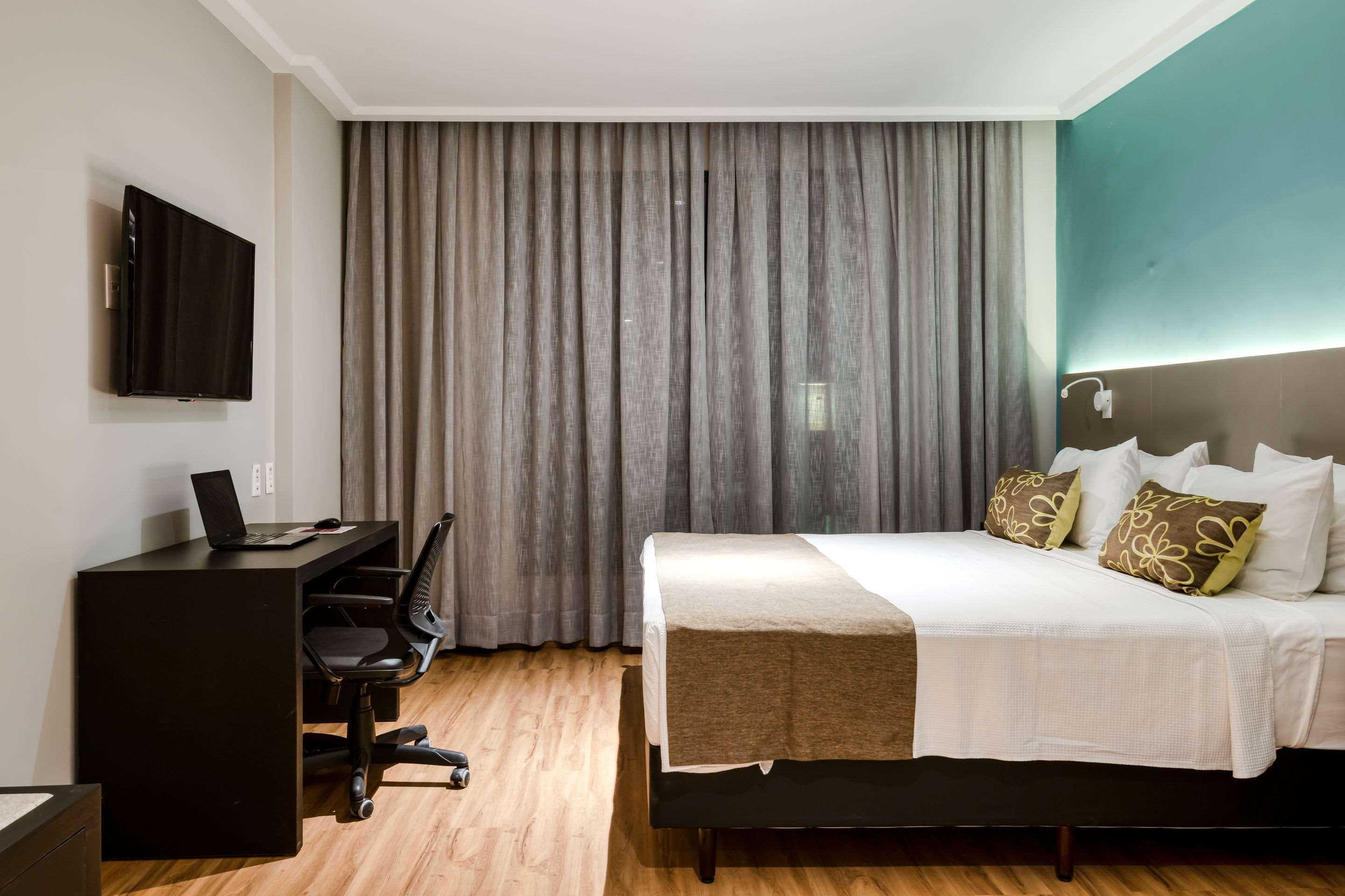 คอมฟอร์ต สวีท วิตอเรีย โฮเต็ล Hotel ภายนอก รูปภาพ