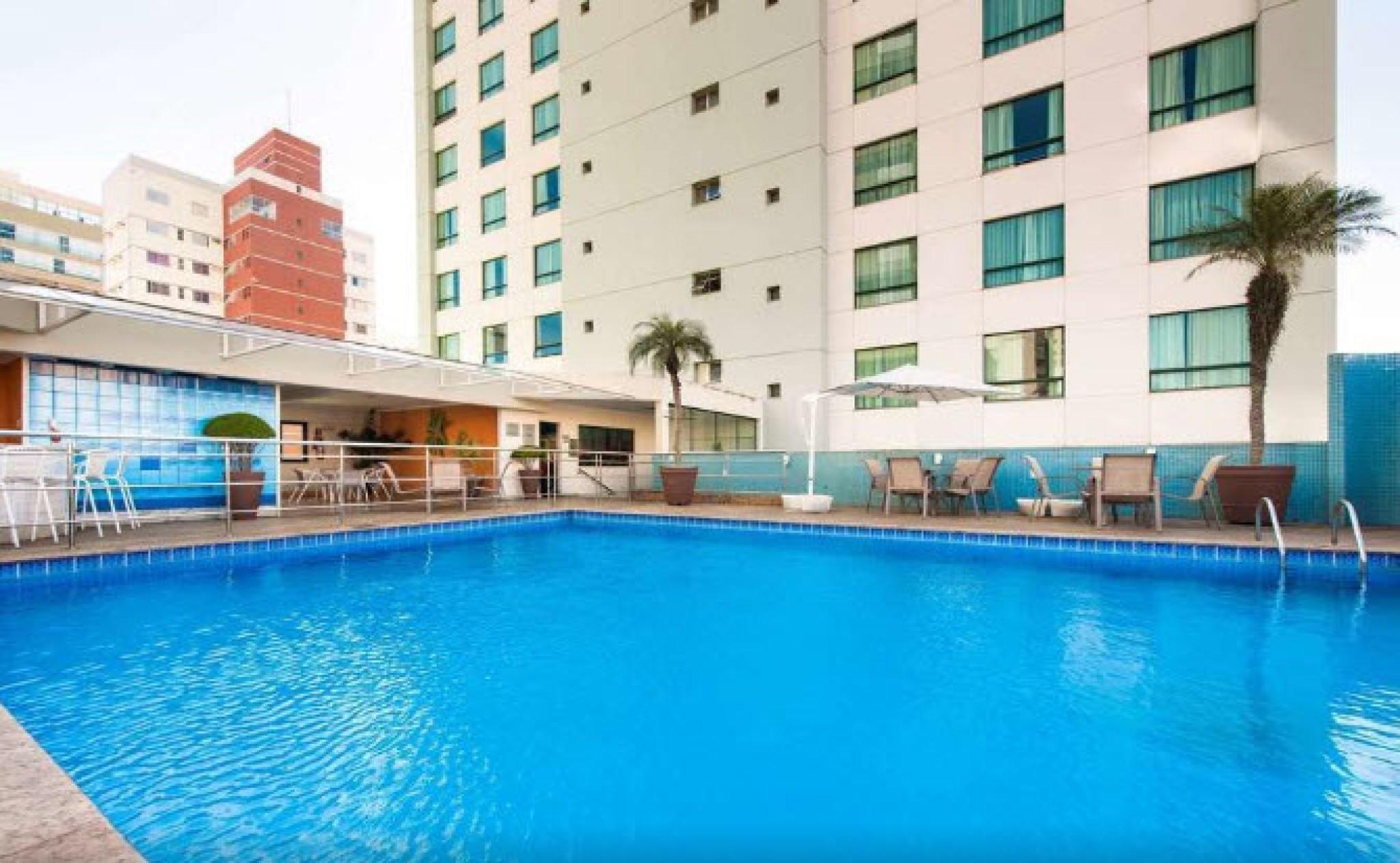 คอมฟอร์ต สวีท วิตอเรีย โฮเต็ล Hotel ภายนอก รูปภาพ