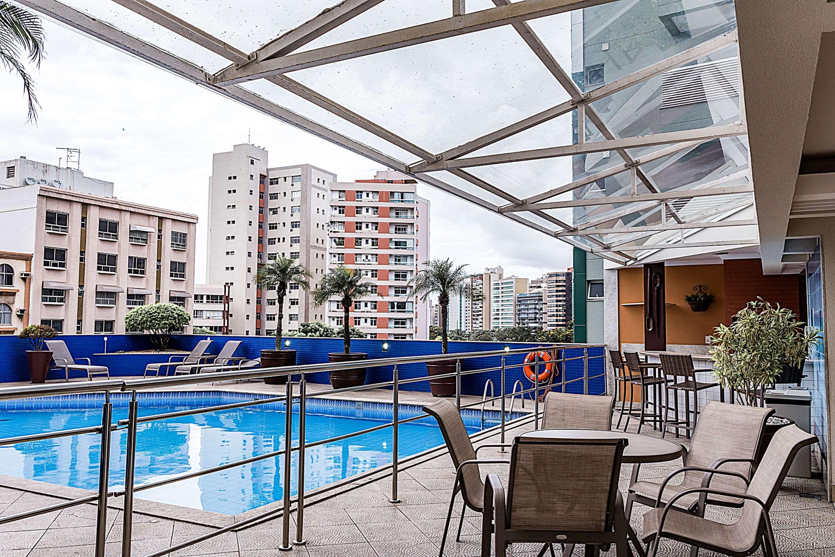 คอมฟอร์ต สวีท วิตอเรีย โฮเต็ล Hotel ภายนอก รูปภาพ